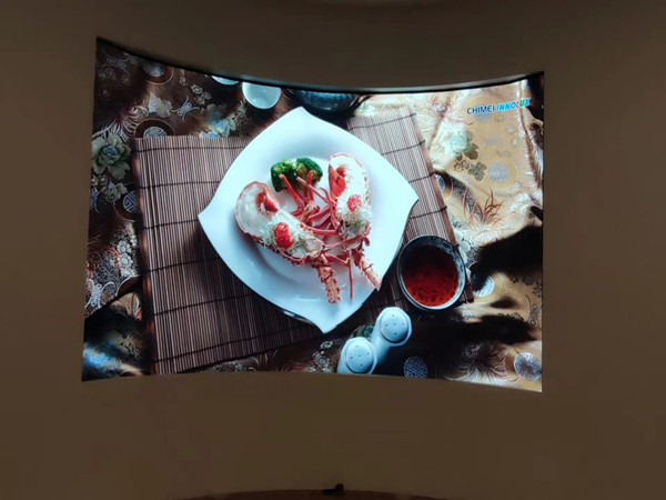 新邱室内P2.5弧形LED屏